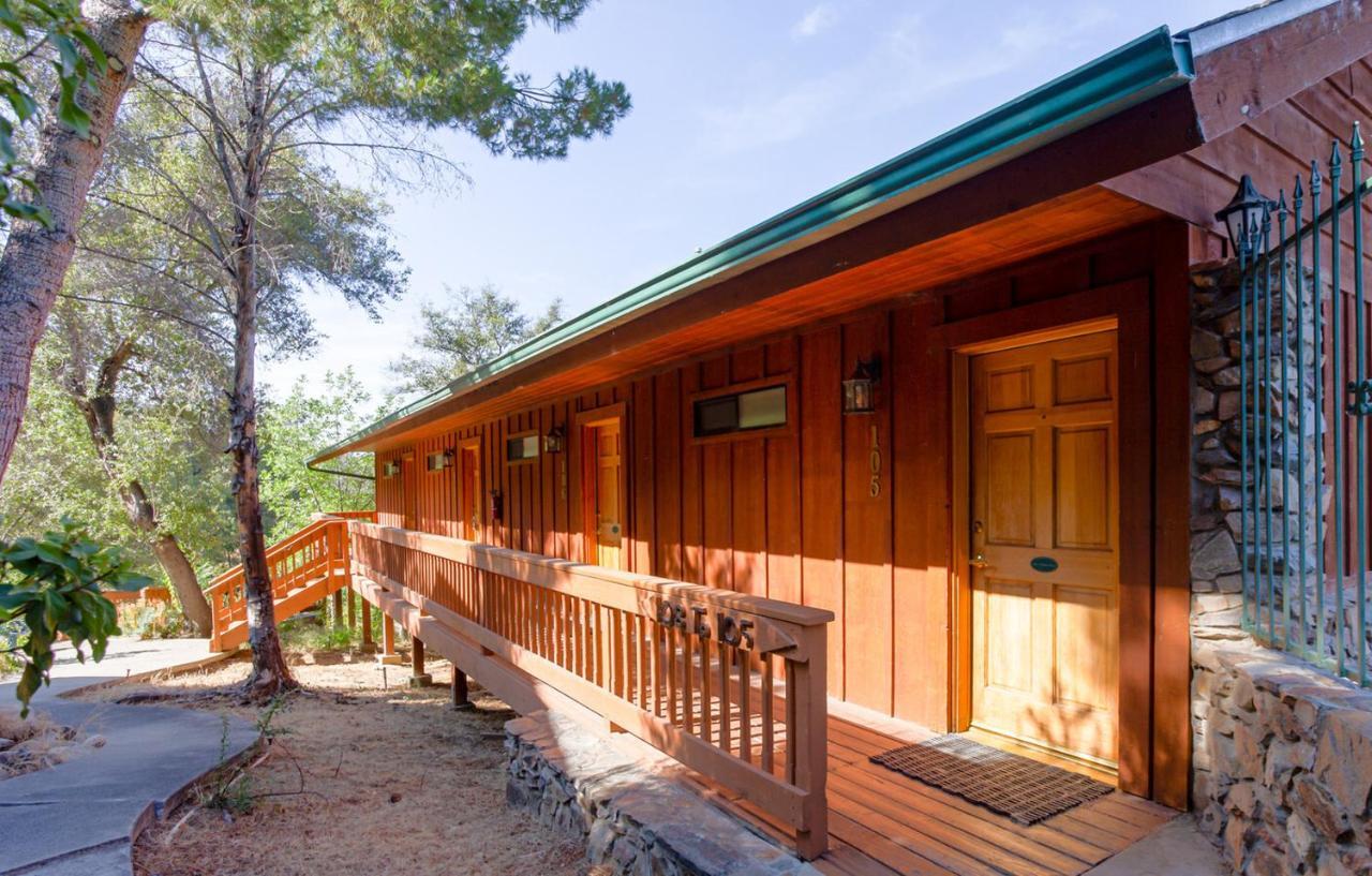 Whispering Pines Lodge Kernville Exterior photo